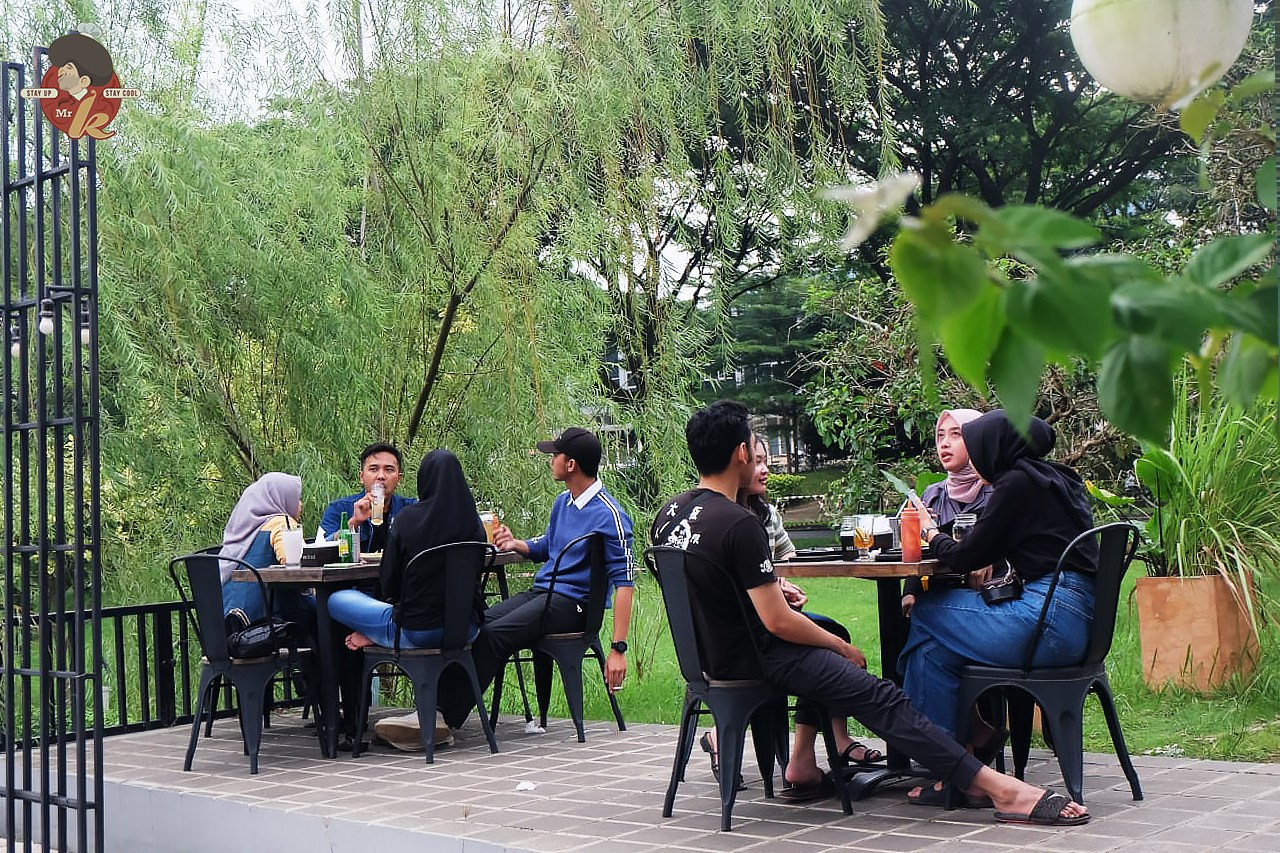 Cafe Live Music Semarang:  Mr. K Coffee Gombel